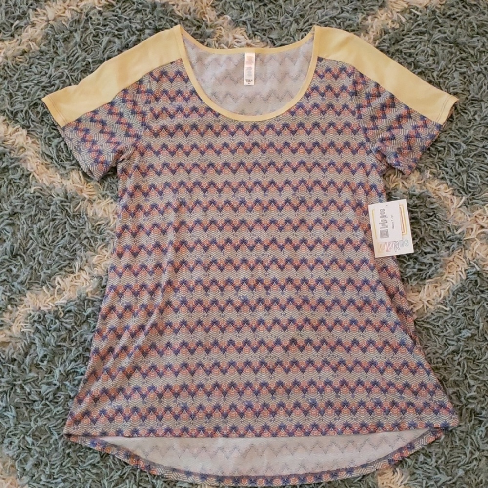 Lularoe Classic T size M NWT